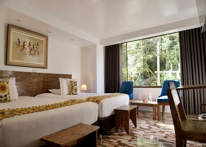 Tara Hotel 3*
